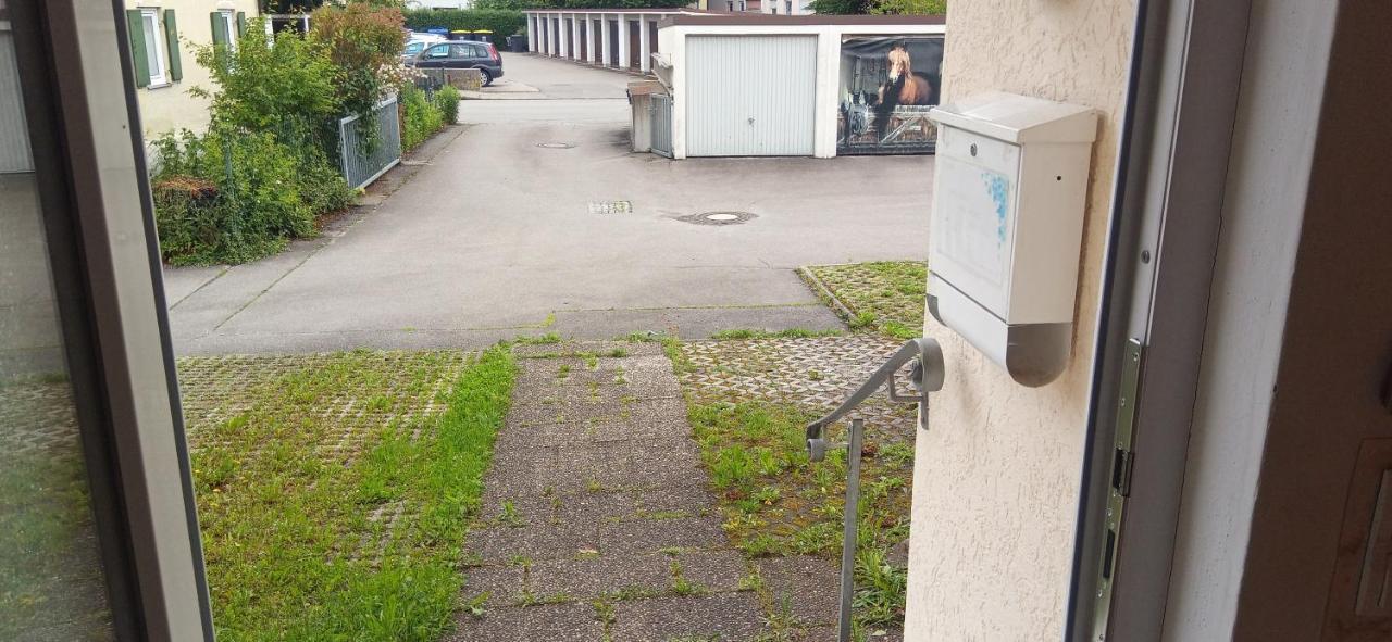 Grosses Zimmer Bad Kueche Wohnzimmer Terasse Garten Zentral Ruhig Ландсберг ам Лех Екстериор снимка